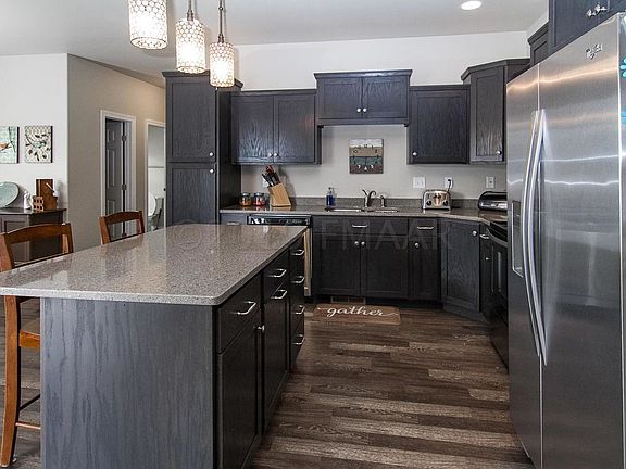 5th image of 3132 6th St E