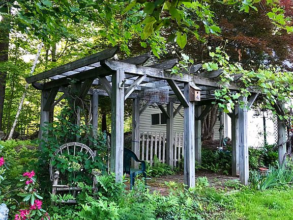 4th image of 2381 East Washington Road