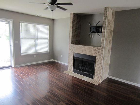 Tile fire place, TV wall mount