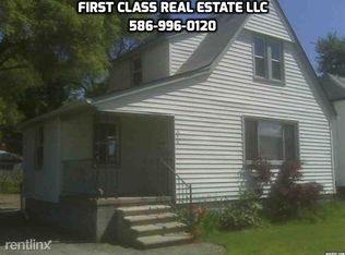 646 W Brockton Ave, Madison Heights, MI 48071