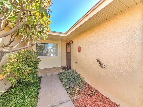 3rd image of 6824 Glendora Dr NE
