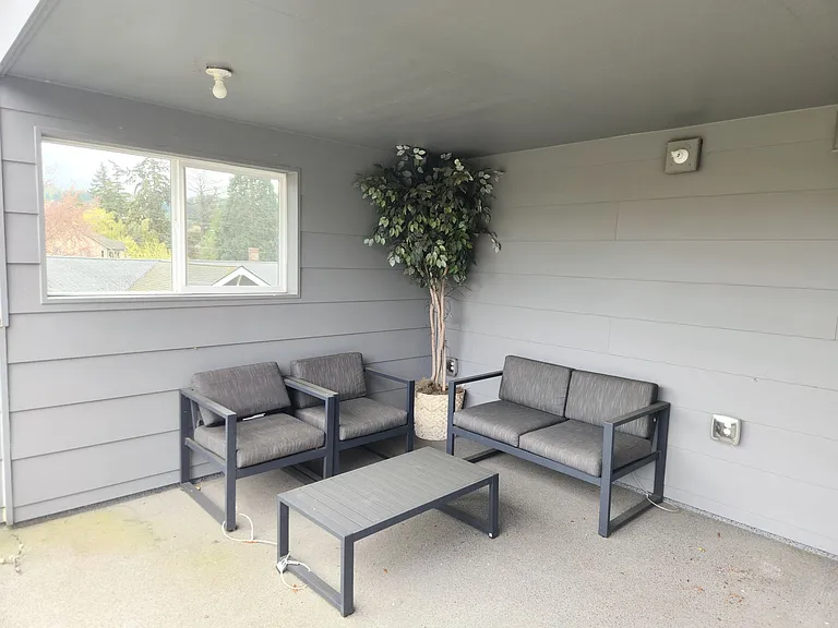 Kendal Court Apartments, 2 Bedroom, 1 Bathroom Apartments for Rent! — Photo 6