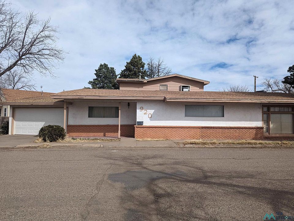 1st image of 920 W University Dr