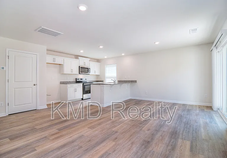 5155 Hyrule Dr — Photo 14