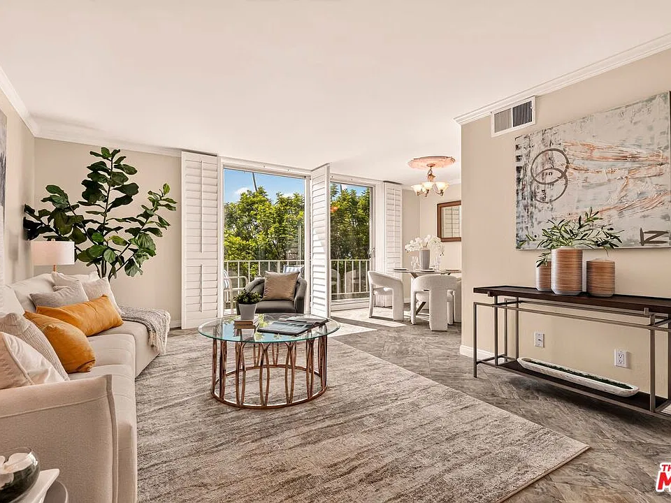 100 S Doheny Dr #402
