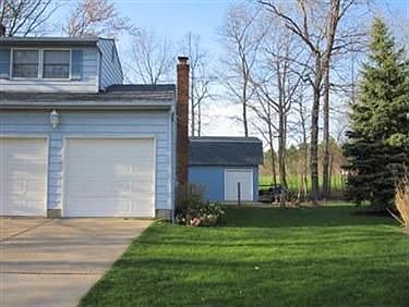 3rd image of 3239 Potomac Dr