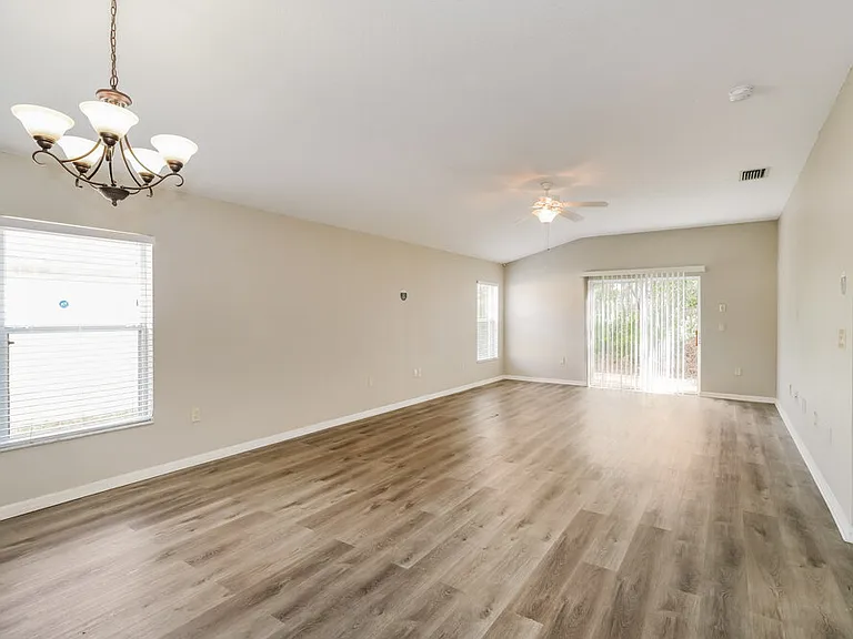 5310 Braddock Dr — Photo 5