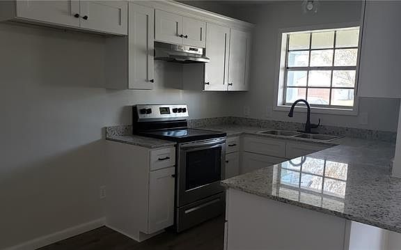 3rd image of 1819 N Tallowood Dr