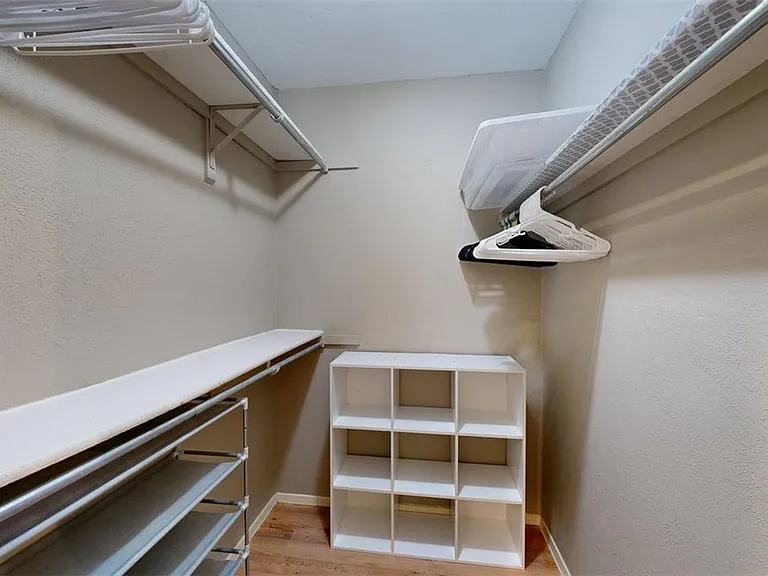 1901 Holleman Dr W #412 — Photo 18