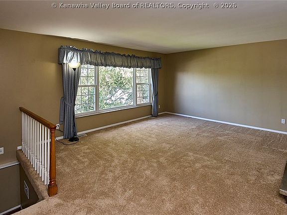 4th image of 212 Branchfield Dr