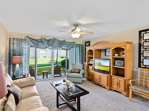 2nd image of 4831 Saxon Dr #1080