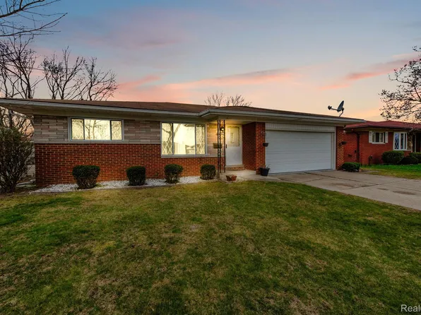 32925 Oakview Dr, Warren, MI 48092