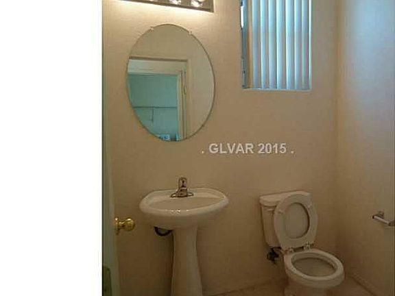 5th image of 2624 Living Rock St