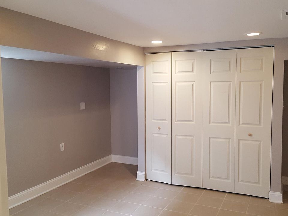 Lower level bedroom
