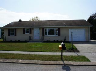 5 Deer Dr, Hanover, PA 17331