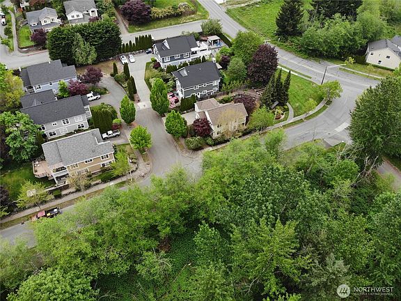 3rd image of 13775 Cedar Dr SE