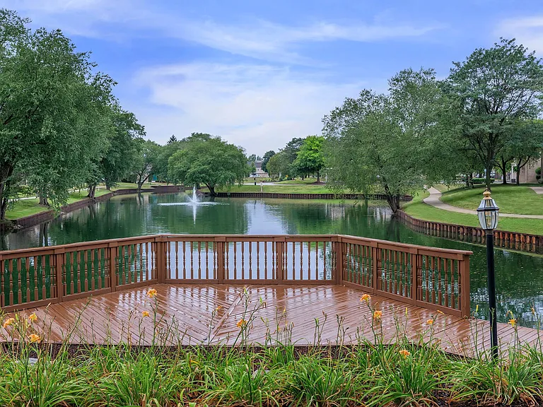 Manors at Knollwood — Photo 11