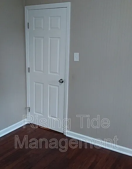 3905 39th Ct N — Photo 7