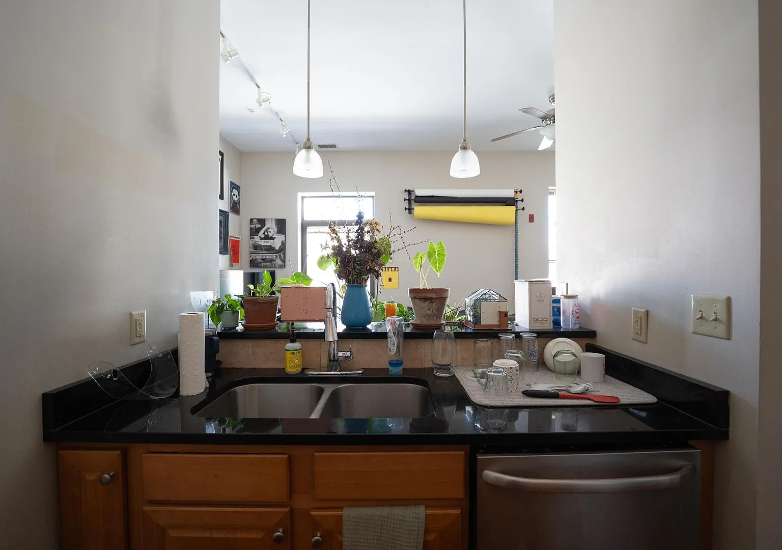 125 W. Saratoga St — Photo 4