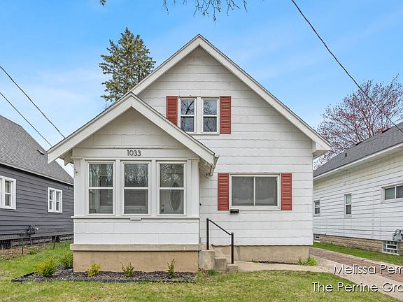 2nd image of 1033 Woodrow Ave NW