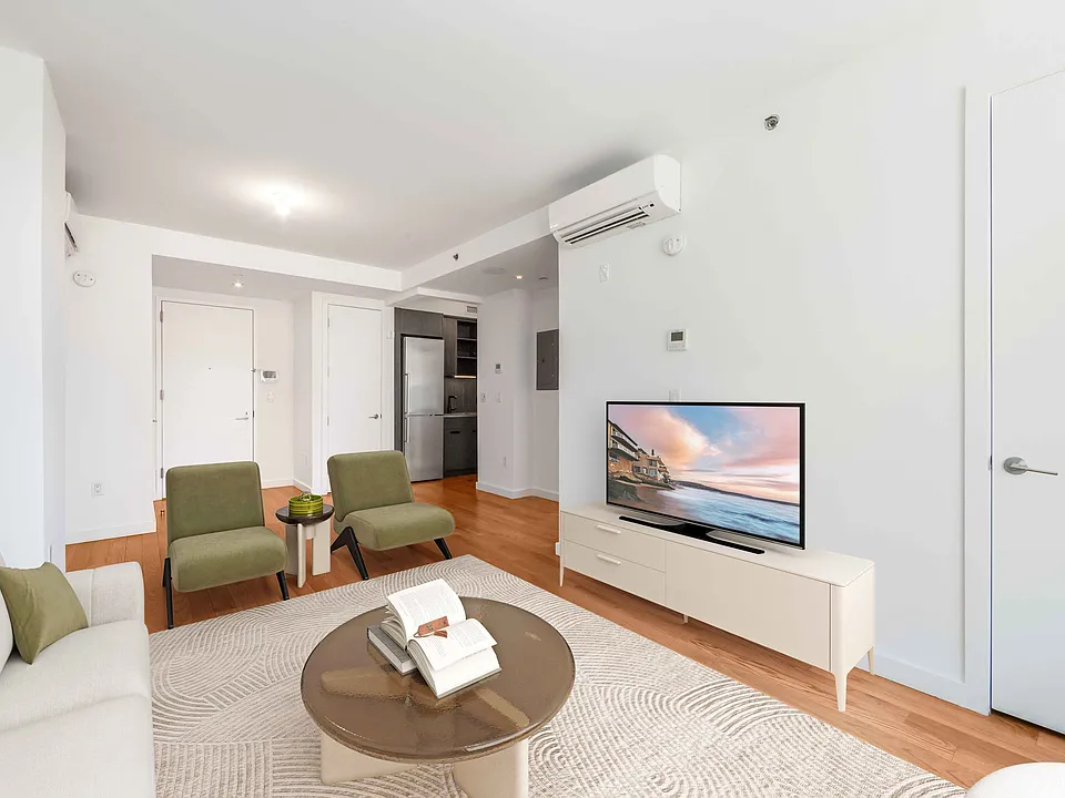 123 Melrose St #550