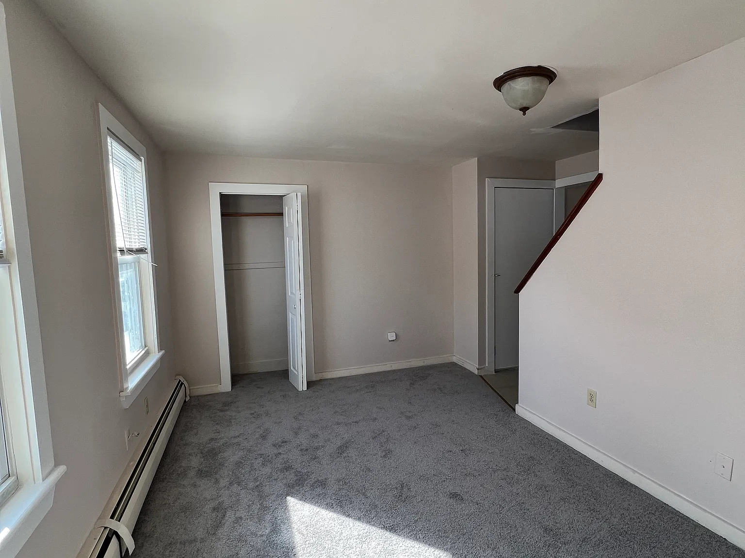 4 bed, 1023 sqft, $2,800 — Photo 2