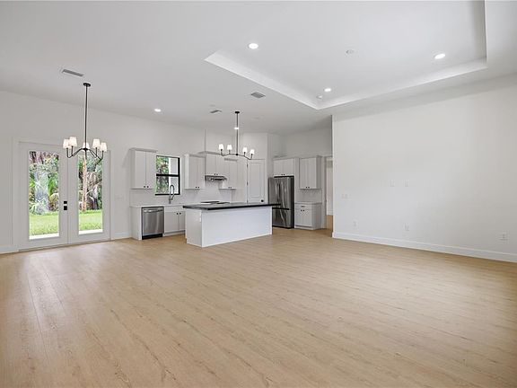 5th image of 317 DORMAN STREET