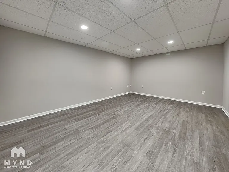 93 Deidre Ct — Photo 7