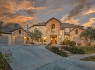 2242 E Carnoustie Ave, Fresno, CA