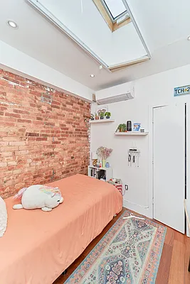 Rented by Living New York | media 10