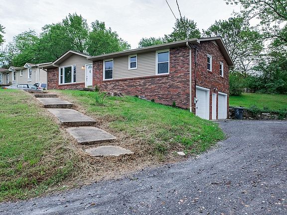 3rd image of 134 Lakeside Park Dr