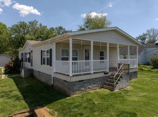 302 S Center St, Fort Branch, IN 47648