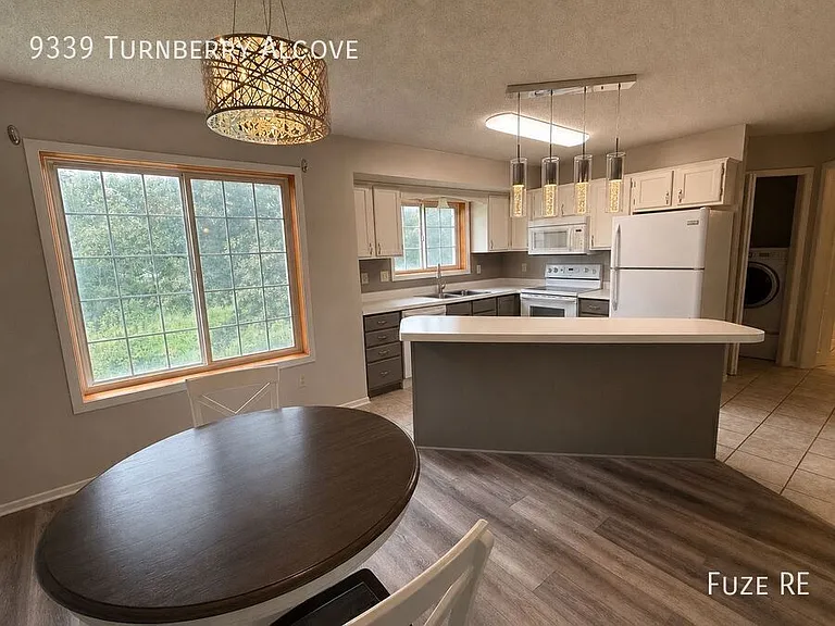 9339 Turnberry Alcove — Photo 2