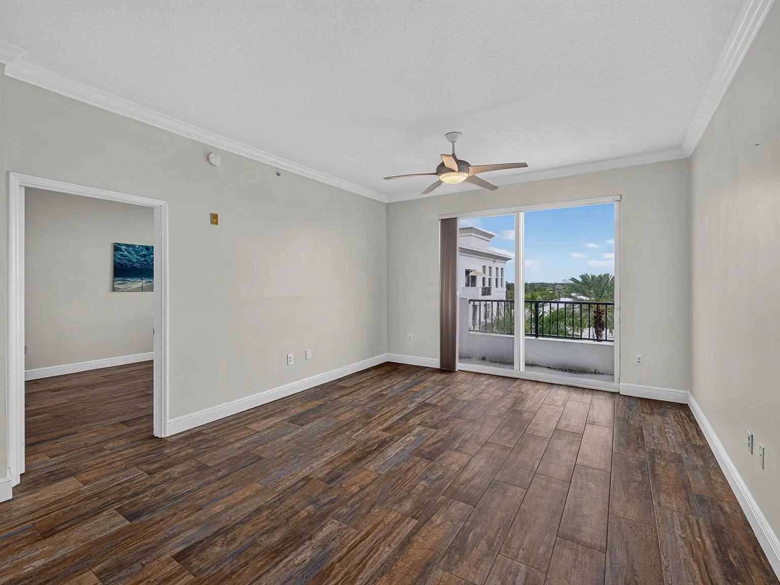 Lauderdale One — Photo 2