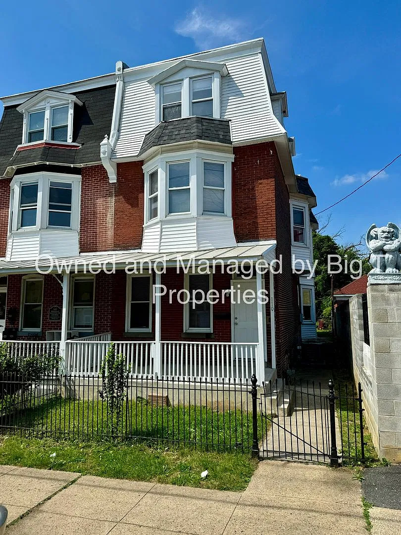 LARGE!! 6 bdrm/3 ba house with main lvl bdrm! — Photo 1