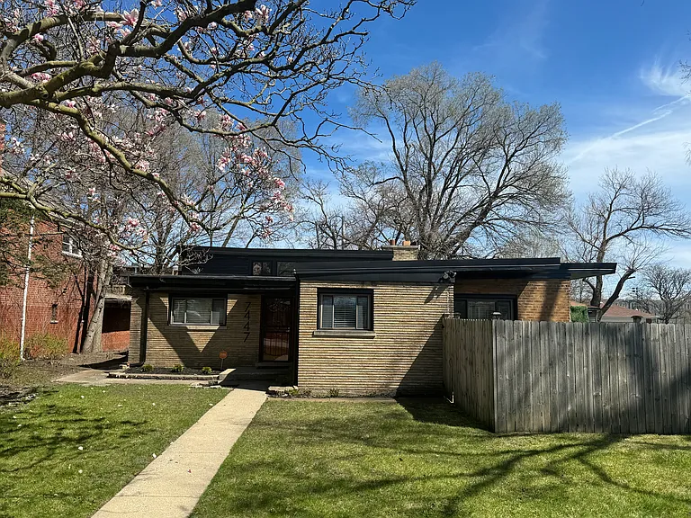7447 S Constance Ave — Photo 4