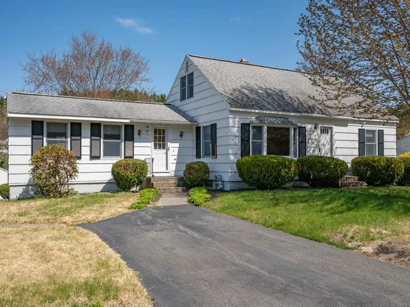 17 Stevens Avenue, Merrimack, NH 03054