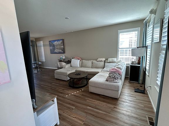 3rd image of 4370 N Meadows Dr