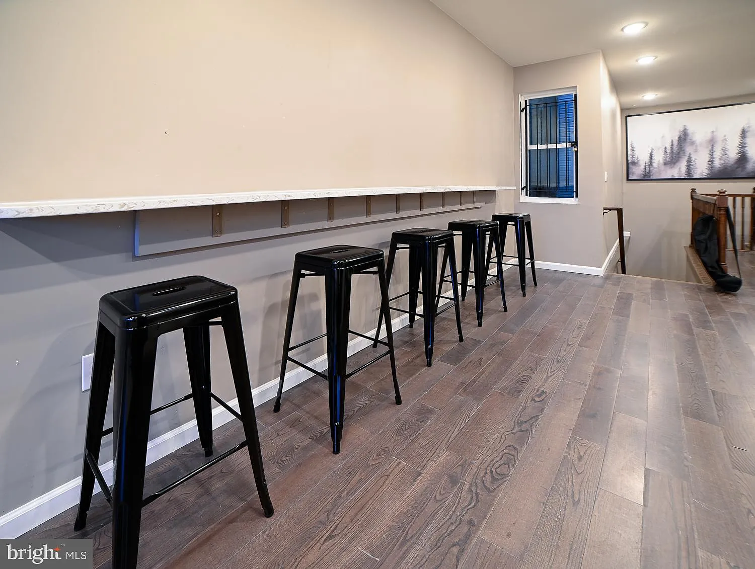 6 bed, 1100 sqft, $4,500 — Photo 4