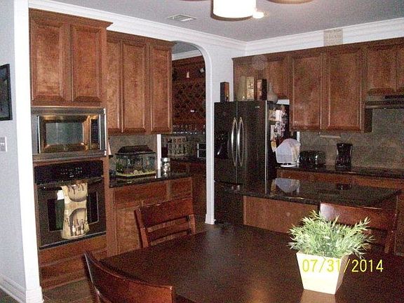 4th image of 5012 Jasmine Ave