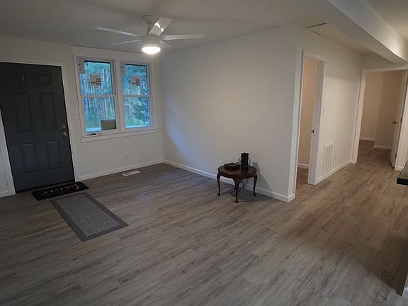 3rd image of 412 Maple St