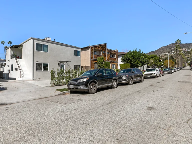 1133 N Maryland Ave #B — Photo 22