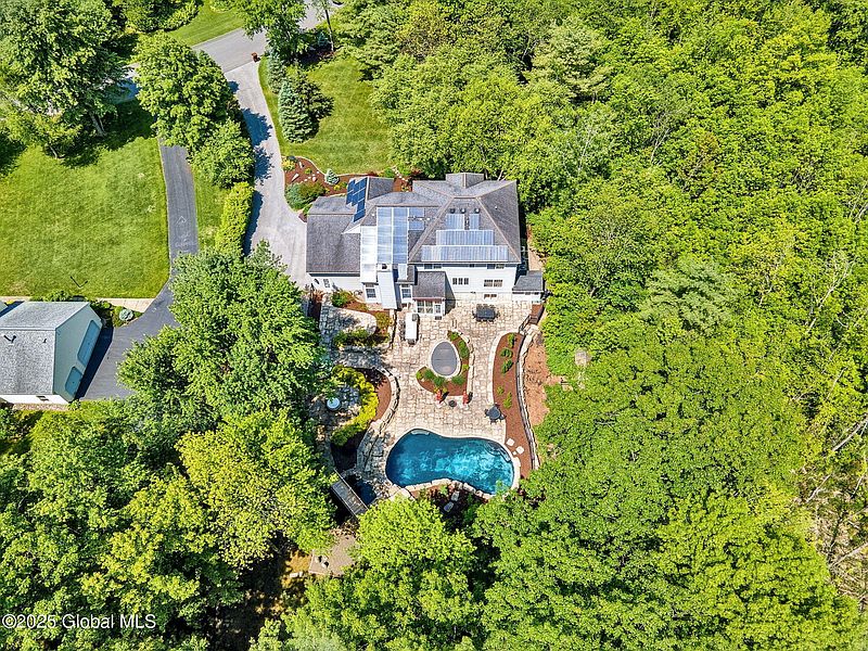 2nd image of 21 E Claremont Drive
