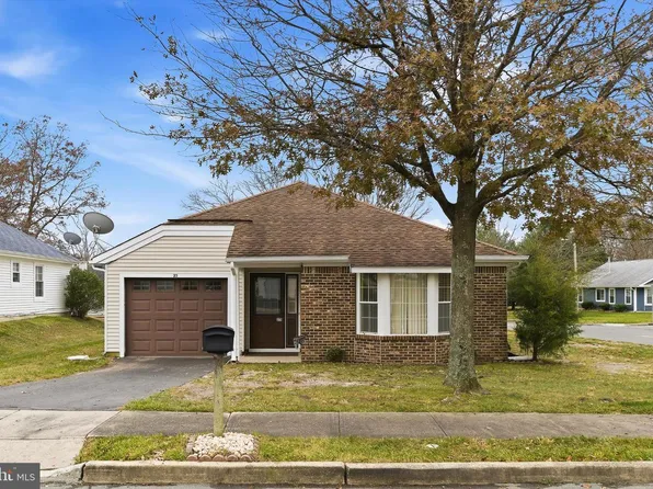 25 Willow Dr, Barnegat, NJ 08005