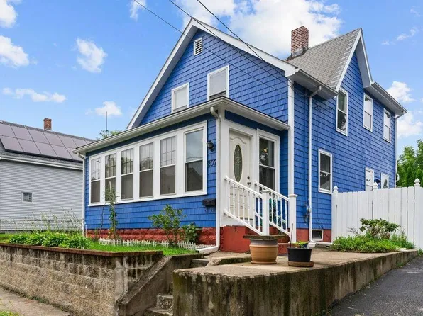 207 Smith St, Cranston, RI 02905
