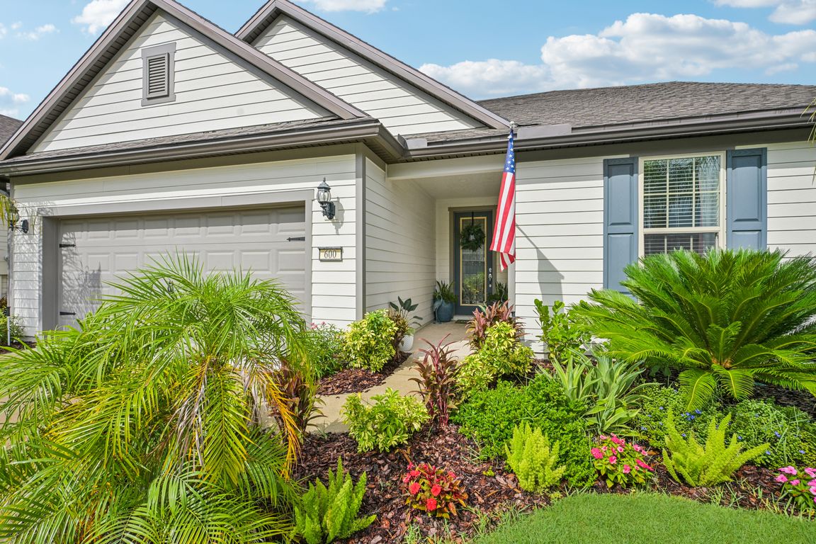 Broomsedge Cir-1106-007
