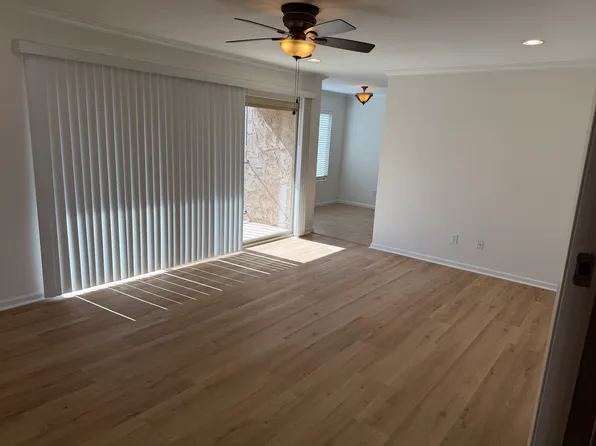 294 Chambers St APT 32, El Cajon, CA 92020