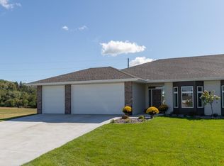 1817 Alder Ln NW, Rochester, MN 55901