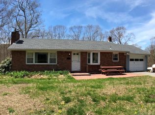 37 Clearview Dr, Norwich, CT 06360