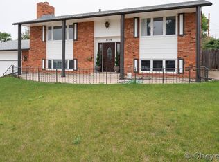 3116 Bluff Pl, Cheyenne, WY 82009